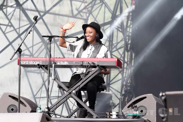 DENAI MOORE - 2014-06-01 - PARIS - Parc de Bagatelle - 